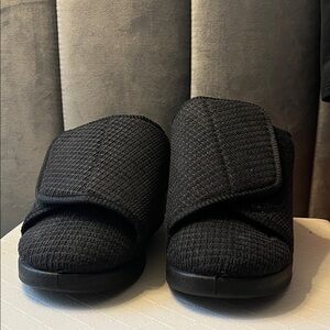 Silverts Men's Black Adjustable therapeutic Slippers